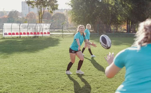 Come si svolge un'attività di rugby team building